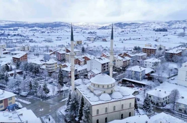 Kastamonu’da kar ilçeleri beyaza bürüdü 