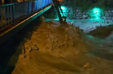 Kastamonu’da selin geliş anı cep telefonu kamerasına yansıdı 