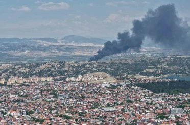 Kauçuk fabrikasında korkutan yangın 
