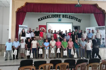 Kavaklıdere’de ceviz üreticilerine yönelik eğitim düzenlendi

