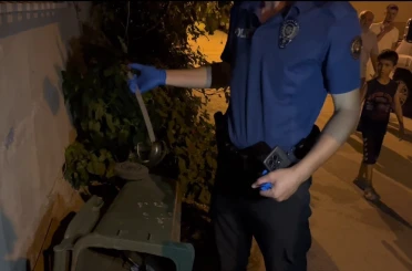 Kavgaya oyuncak kılıçla gelmişler 