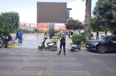 Kavşakta iki motosiklet çarpıştı: 2 yaralı 
