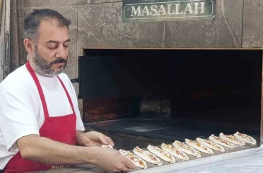 Kavurucu sıcakta ekmek mesaisi 