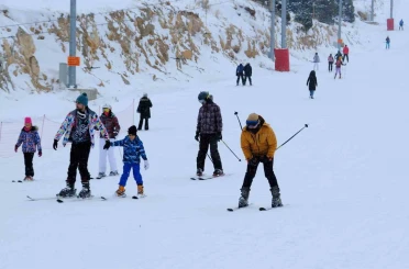 Kayak merkezlerinde güncel kar kalınlıkları açıklandı 
