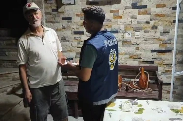 Kaybettiği emekli maaşından umudu kesen vatandaşın parasını polis sahibine ulaştırdı 