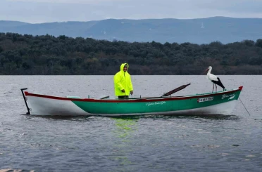 Kayığa konunca gerçek ortaya çıktı 