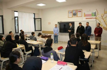 Kaymakam Alpay’dan liseli gençlerle bir araya geldi 