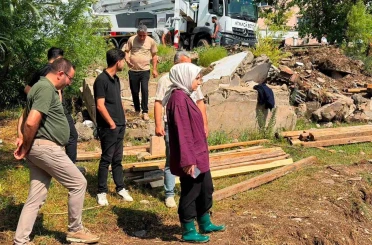 Kaymakam çizmeleriyle gündem oldu 