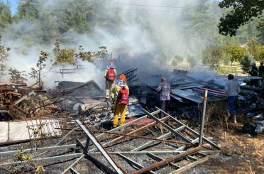 Kaynak makinesinden sıçrayan kıvılcım yangına neden oldu