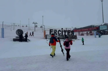 Kayseri güne beyaz örtüyle uyandı 