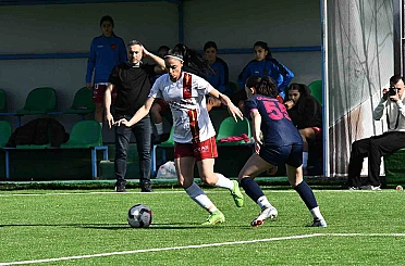 Kayseri Kadın FK evinde hata yapmadı 