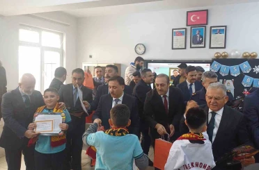 Kayseri’de 322 bin öğrenci karne aldı 