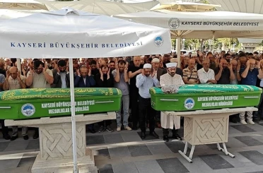 Kayseri’de feci kazada hayatını kaybeden anne-oğul toprağa verildi 