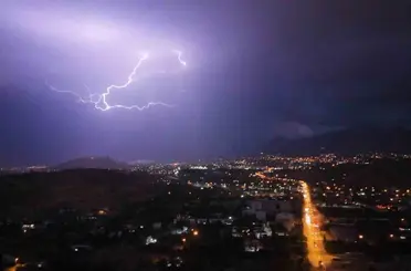 Kayseri’de geceyi şimşekler aydınlattı
