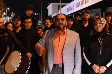 Kayseri’de mahalleliden ‘Kabe’de Hacılar’ performansı 