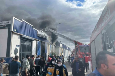 Kayseri’de mobilya atölyesinde korkutan yangın 