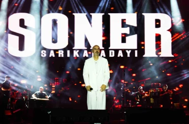 Kayserililer Soner Sarıkabadayı ile eğlendi 