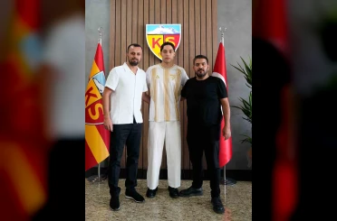 Kayserispor, Talha Sarıarslan ile 3 yıllık sözleşme imzalandı 