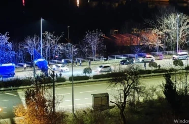 Kaza sonrası kavgaya tutuştular 