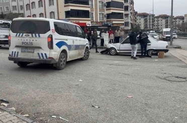 Kaza sonrası savrulan otomobil 4 yaşındaki çocuğa çarptı 