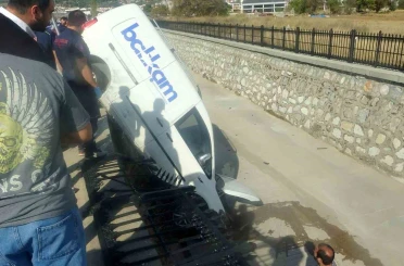 Kazada emniyet kemeri hayat kurtardı 