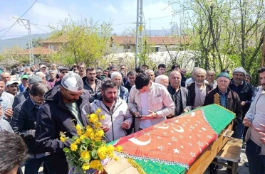 Kazada hayatını kaybetti, karnındaki çocuğu ile toprağa verildi 
