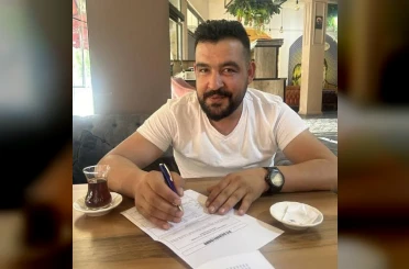 Kazada hurdaya dönen otomobilin sürücüsü hastanede hayatını kaybetti 