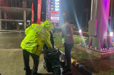 Kazada motosiklet devrildi: Yaralanan sürücü 4.00 promil alkollü çıktı 