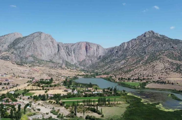 Kazankaya Kanyonu tarihi ve doğal güzellikleriyle meditasyon merkezini andırıyor 