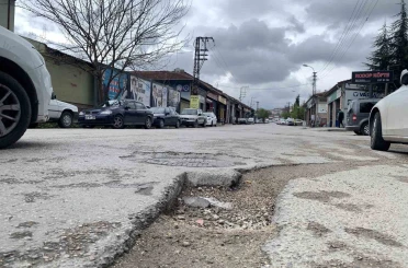 Kazazede sürücülere müjde; sorumlular bozuk yol tazminatı ödeyecek 