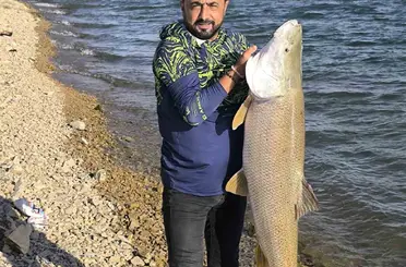 Keban Baraj Gölü’nde 30 kiloluk dev turna balığı
