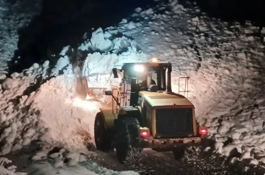 Kemaliye’de kapanan grup köy yolları ulaşıma açıldı 