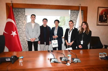 Kemer Belediyesi Gençlik Meclisi’nden LÖSEV’le iş birliği 