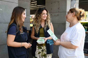 Kemer Belediyesi’nden esnafa sıfır atık bilgilendirmesi 