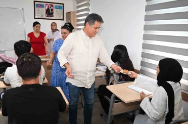 Kemer’de eğitime tatlı dokunuş 