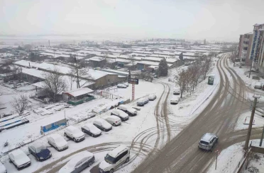 Keşan’da etkili olan kar yağışı nedeniyle taşımalı eğitime 1 gün ara verildi 