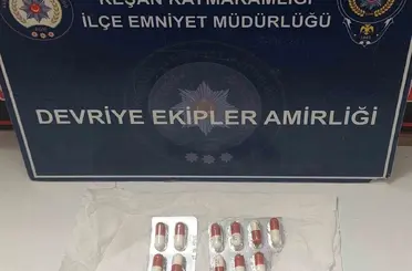 Keşan’da uyuşturucu ve ruhsatsız tabanca ele geçirildi
