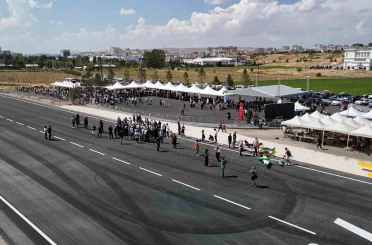 Kıbrıs çıkartması kahramanı Cengiz Topel’in ismini taşıyan İHA ve model uçak pisti törenle açıldı 