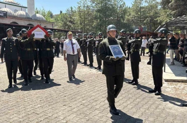Kıbrıs gazisi askeri törenle uğurlandı 