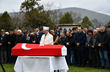 Kıbrıs Gazisi Selahattin Akmes son yolculuğuna uğurlandı 