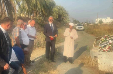 Kıbrıs şehidi gazeteci Adem Yavuz, 52 yıl önce Rumların saldırısına uğradığı yerde anıldı 