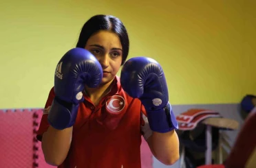 Kickboksa hobi olarak başladı, yıllar sonra şampiyon oldu 