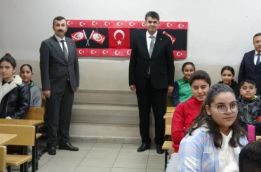 Kilis’te 2. dönemin ilk dersinin konusu "Bayrak" oldu 