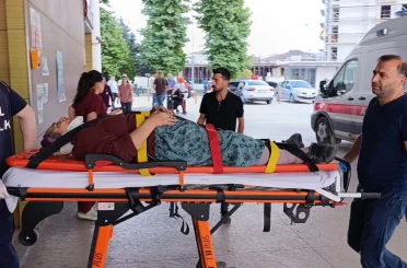 Kiraz toplamak için çıktığı ağaçtan düşerek yaralandı 