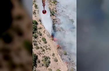 Kiraz’daki orman yangına havadan ve karadan müdahale