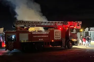 Kırıkhan’da konteyner yangını kısa sürede söndürüldü