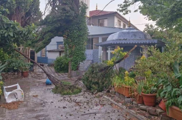 Kırkağaç’ta fırtına hayatı olumsuz etkiledi 