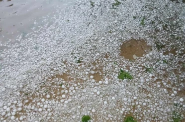 Kırklareli’nde şiddetli dolu yağışı: Köy ve çevresi beyaz örtüyle kaplandı 