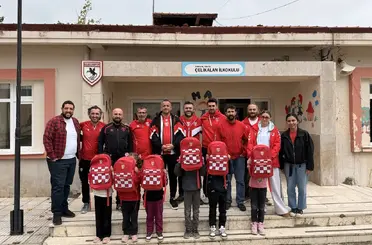 Kırsal mahalle okullarına çanta kampanyası
