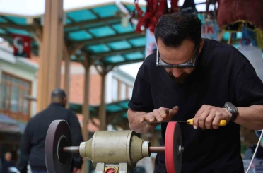 Kırşehir’de bıçak bileyicilerinde bayram mesaisi 